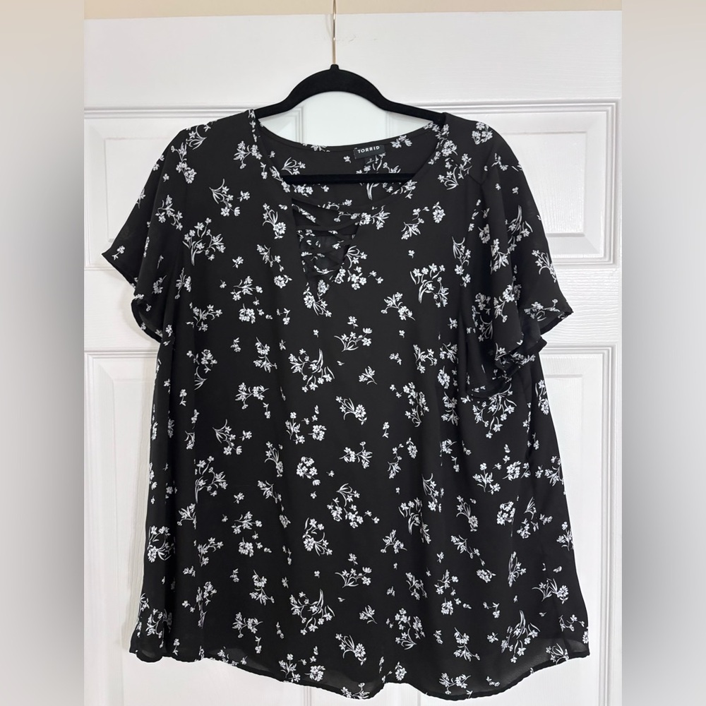 Torrid Black and White Floral Blouse